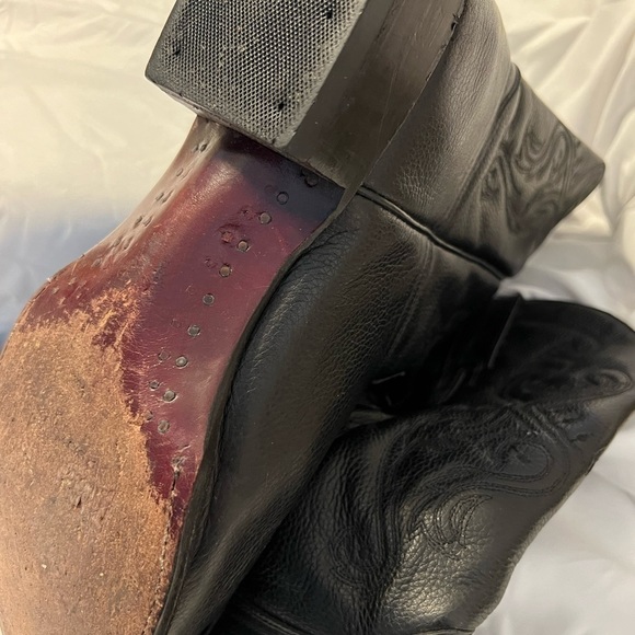 INDOMABLE Black Leather Cowboy Boots Size 1213 inches high. Heel 1 1/2 high - Picture 5 of 5